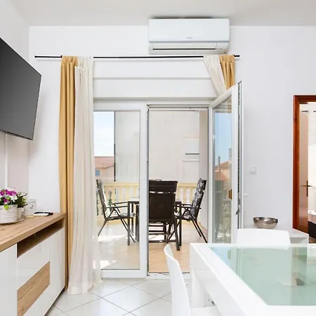 Ferienwohnung Fur 4 Personen Ca 40 Qm In Medulin, Istrien Sudkuste Von Istrien - B60682